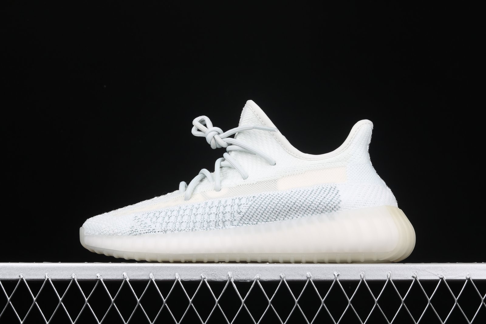 Yeezy Boost 350 V2 Cloud Refle